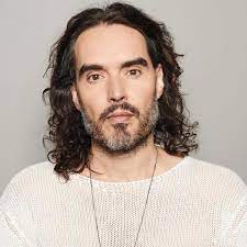 Leftist  Actor Russell Brand Sees that Trump was Right About Russia Collusion, it was a Clinton/Democrat Hoax